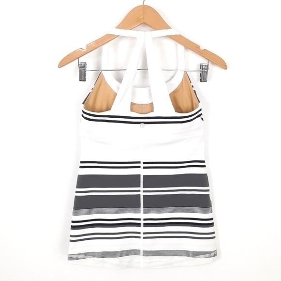 Lululemon Scoop Me Up Tank In Grey/White Stripe Size 6 🩶🤍🩶 - Picture 8 of 8